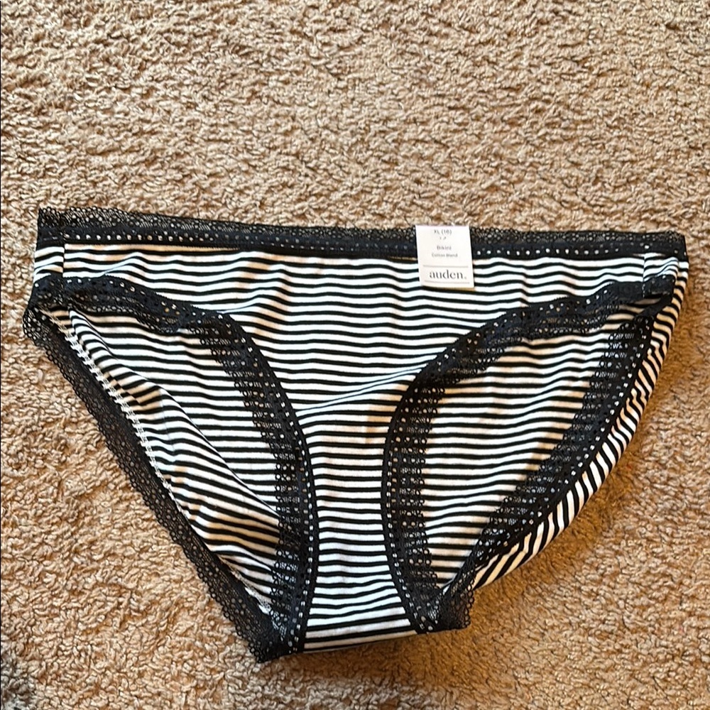 NEW Women's Black and White Striped Lace Trim Panties